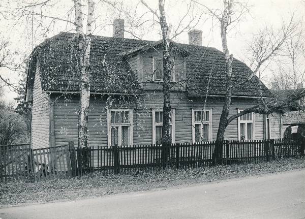 Linda t  26. Lippaed.
Tartu, 1990.