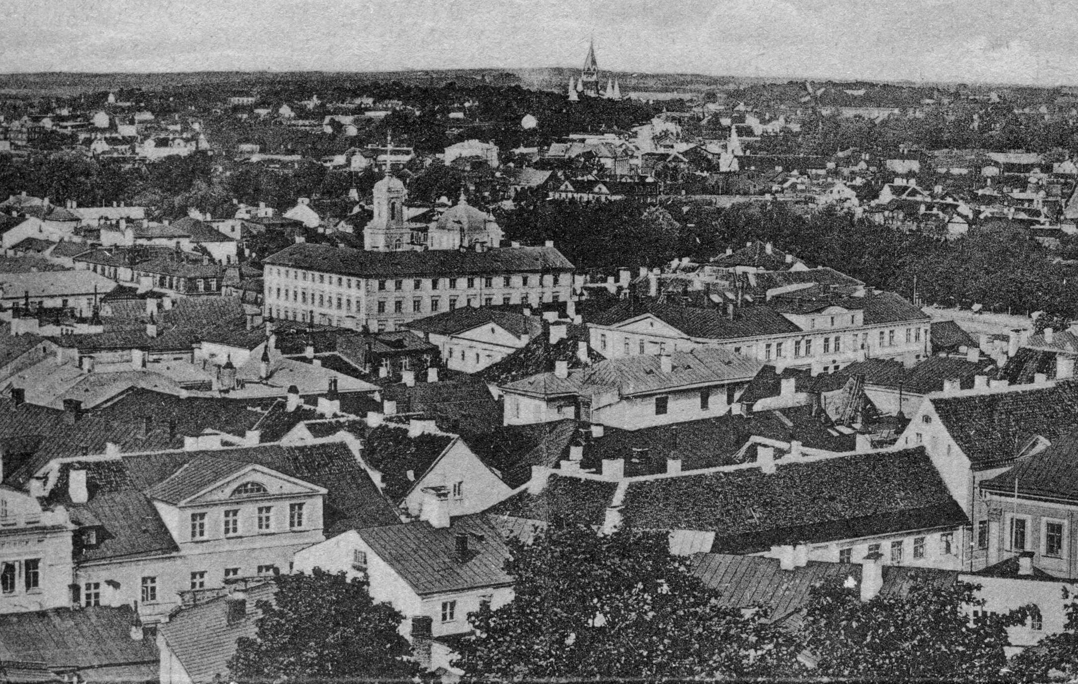 Vaade Toomemäelt kesklinnale: Lossi t, kesklinn, Uspenski kirik.  Tartu, 1900-1910.