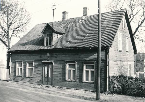 Karlova linnaosa: Salme t 16. Tartu, 1990.