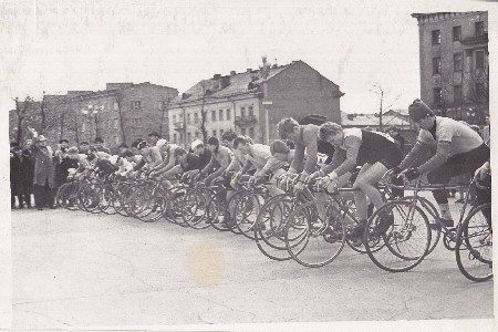 Jalgrattavõistlused Narvas. 26.04.1964.a.