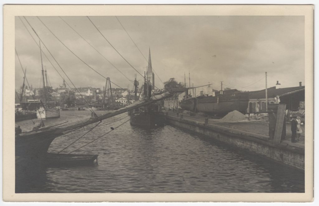 Admiraliteedi bassein Tallinna sadamas