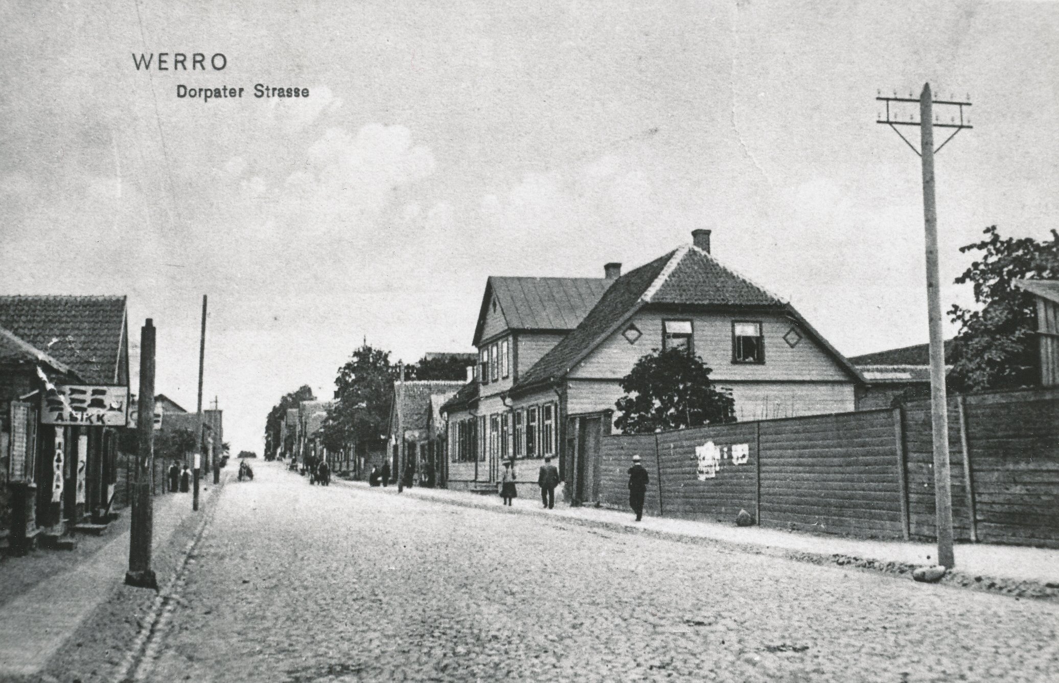 Foto. Võru. Tartu tänav vaatega Kreutzwaldi tänavalt Jüri tänava suunas XX sajandi alguses.