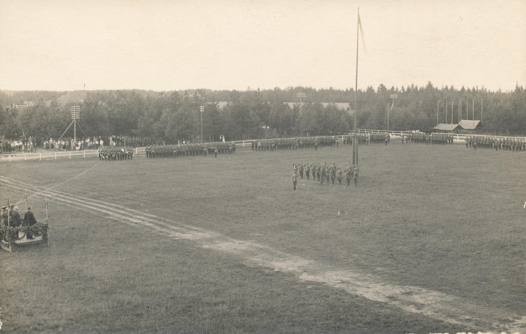 Foto.7. rügemendi Lõunalaagri peaväljak 1930.aastatel