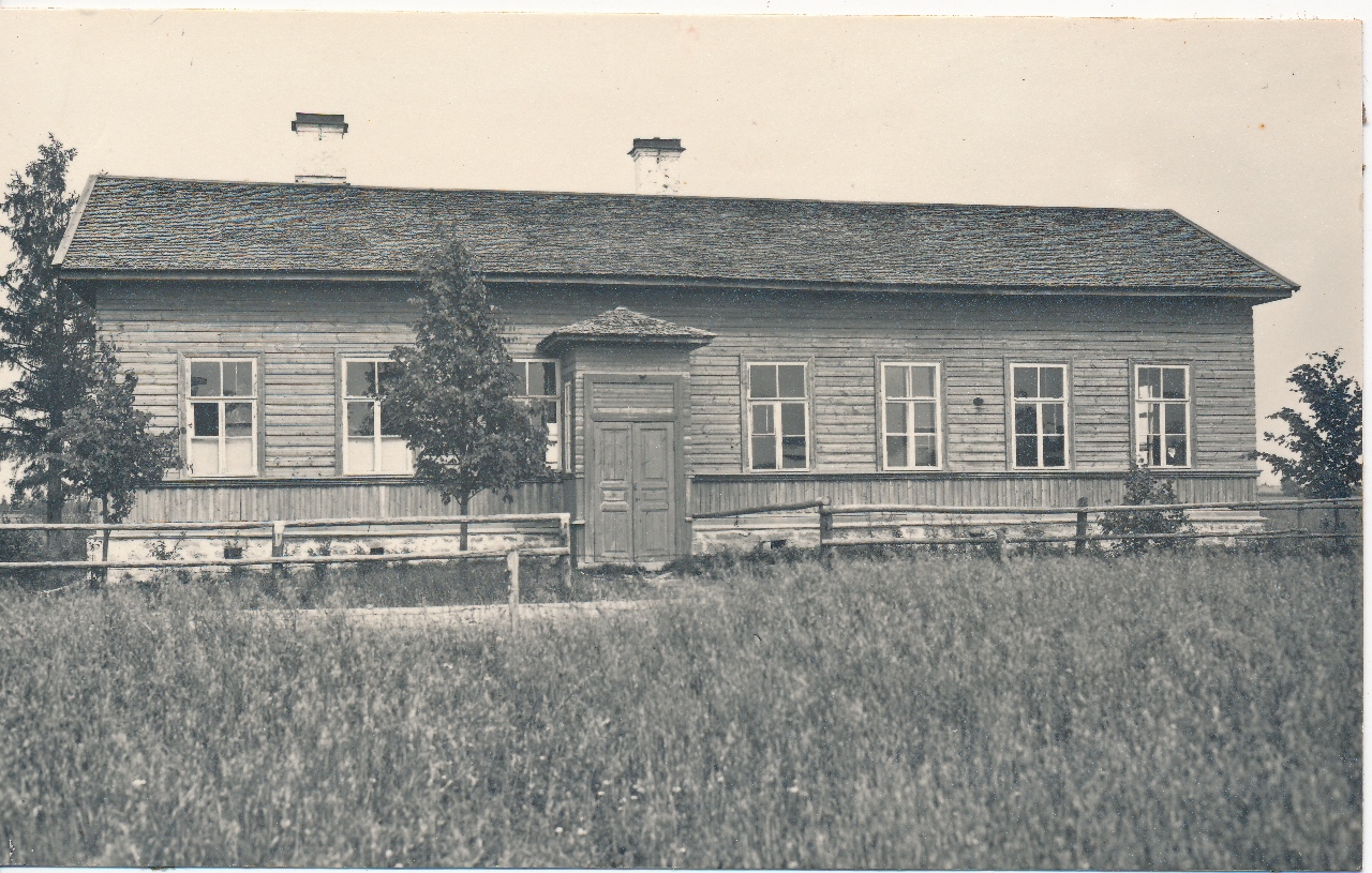 Komarovka algkool Narva vald