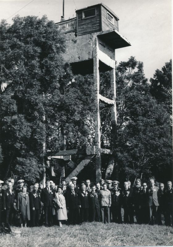 Foto. Osmussaare kaitsjate kokkutulek Haapsalus 2.-4.07.1981. Kokkutulnud Osmussaarel.