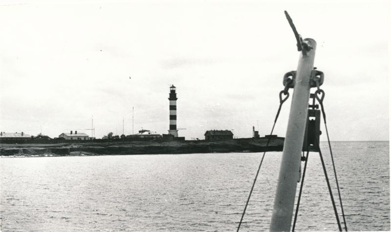 Foto. Vaade merelt Osmussaarele 1975.a.
Foto: Karl Õismaa.