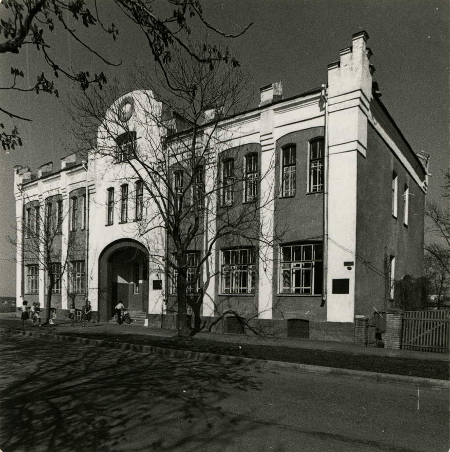 Narva muusikakool, fassaadivaade. Arhitekt Nikolai Opatski