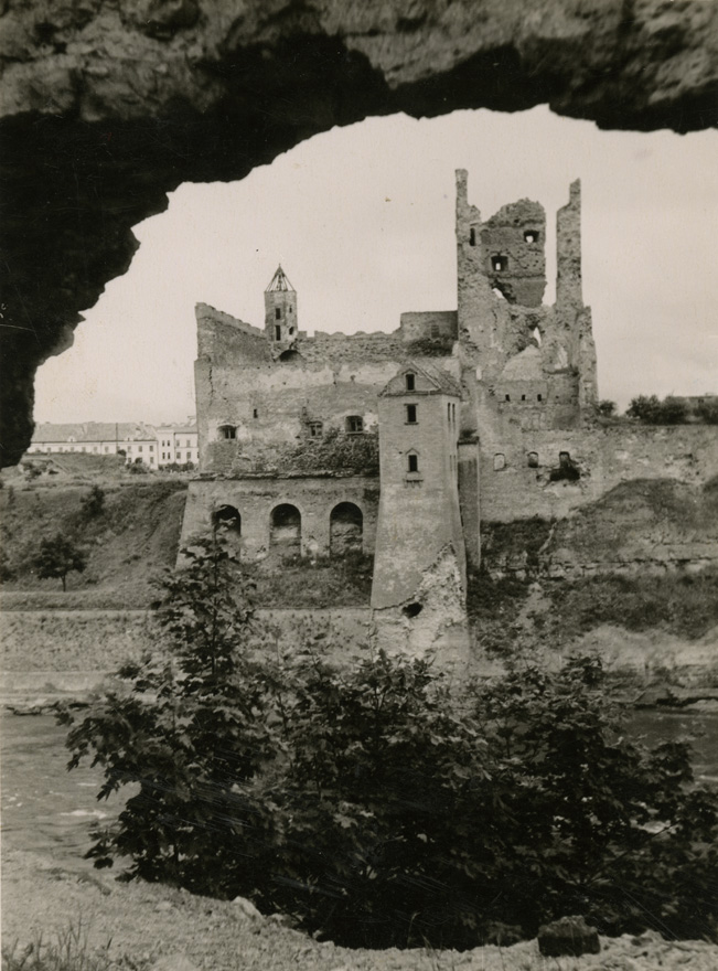 Narva Hermanni kindlus, 2 vaadet jõe poolt