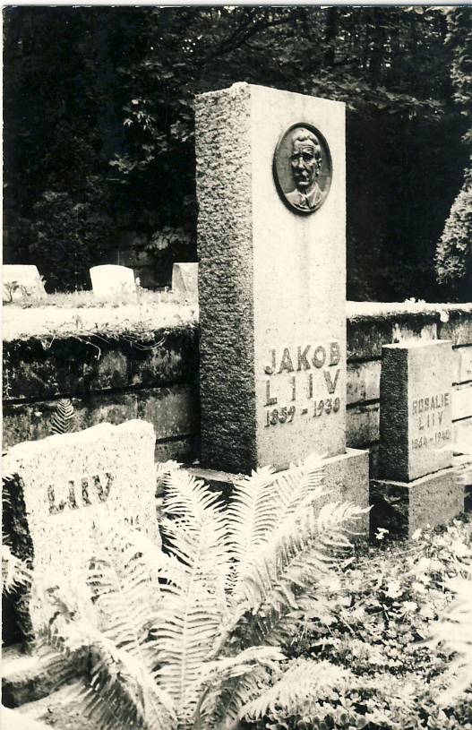 Jakob Liivi haud Rakvere kalmistul