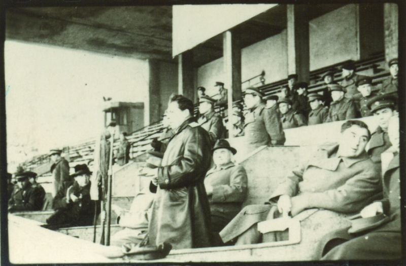 Punavägede Tallinnasse saabumise puhul korraldatud miiting Kadrioru staadionil.