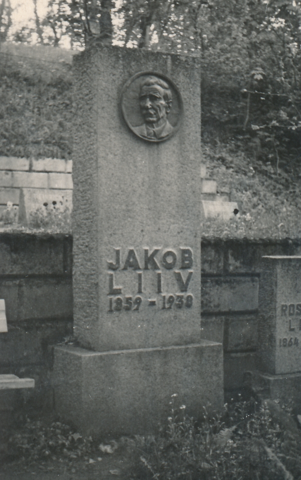 Jakob Liivi haud Rakvere linna kalmistul