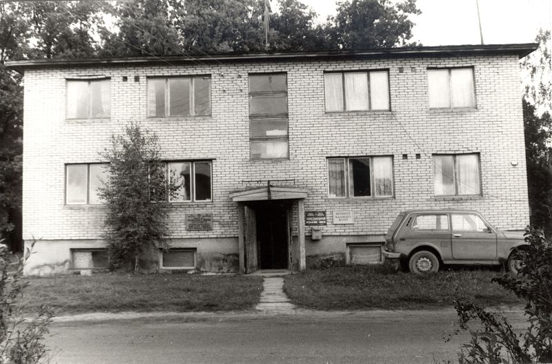 Foto. Mõniste külanõukogu hoone