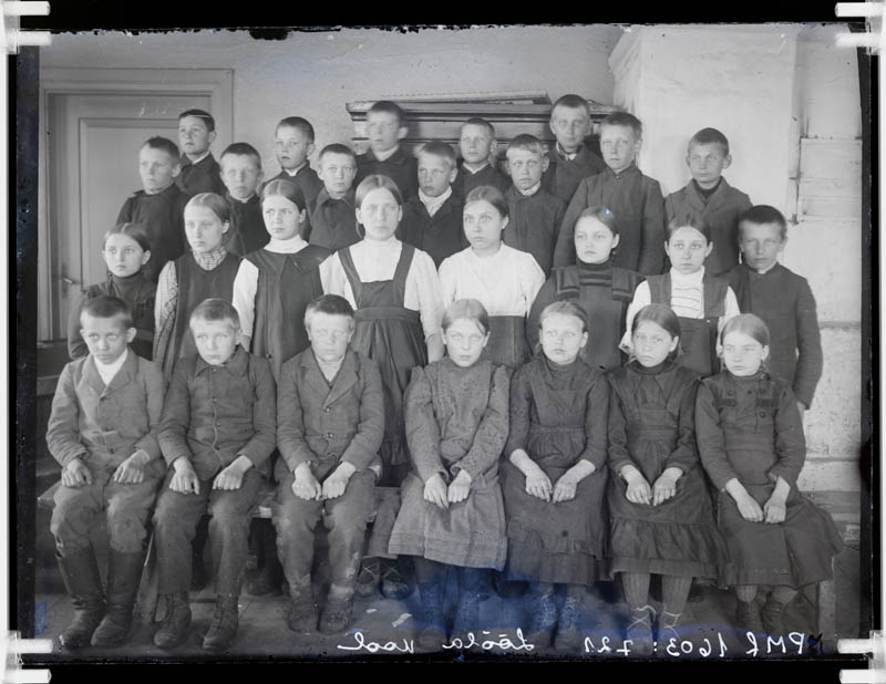 klaasnegatiiv, Lõõla algkooli õpilased 1912.a.