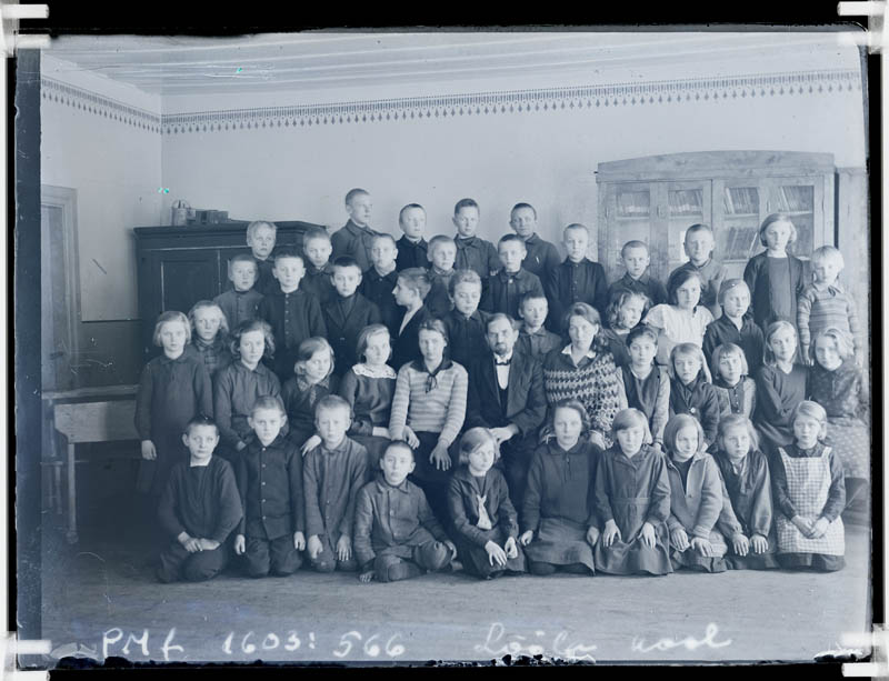 klaasnegatiiv, Lõõla algkooli õpilased 1933. a. paiku