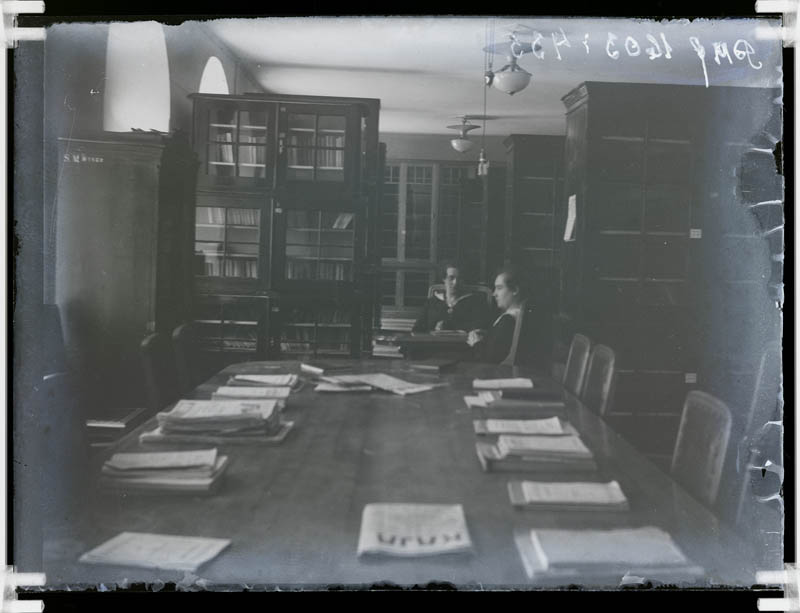 klaasnegatiiv, sõjaväe raamatukogus 1918-20.a. paiku