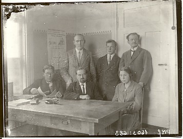 klaasnegatiiv, Lõõla Raamatukogu Seltsi juhatus 1930-ndatel a.
