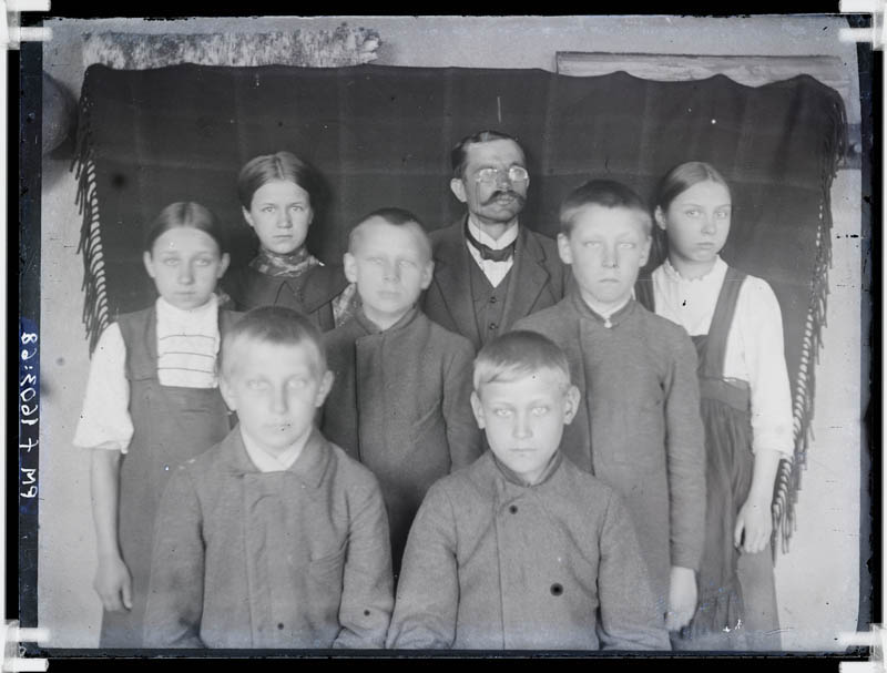 klaasnegatiiv, Lõõla algkooli lõpetajad 1927.a.