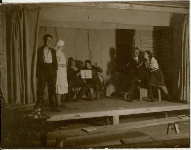 foto näidend Mikumärdi Lõõlas 1920-30-ndad