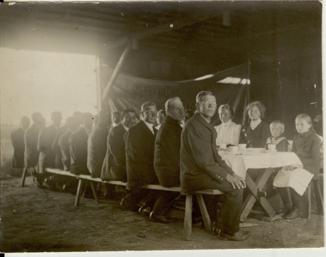 foto Teeõhtu küünis Lõõlas 1920-ndad