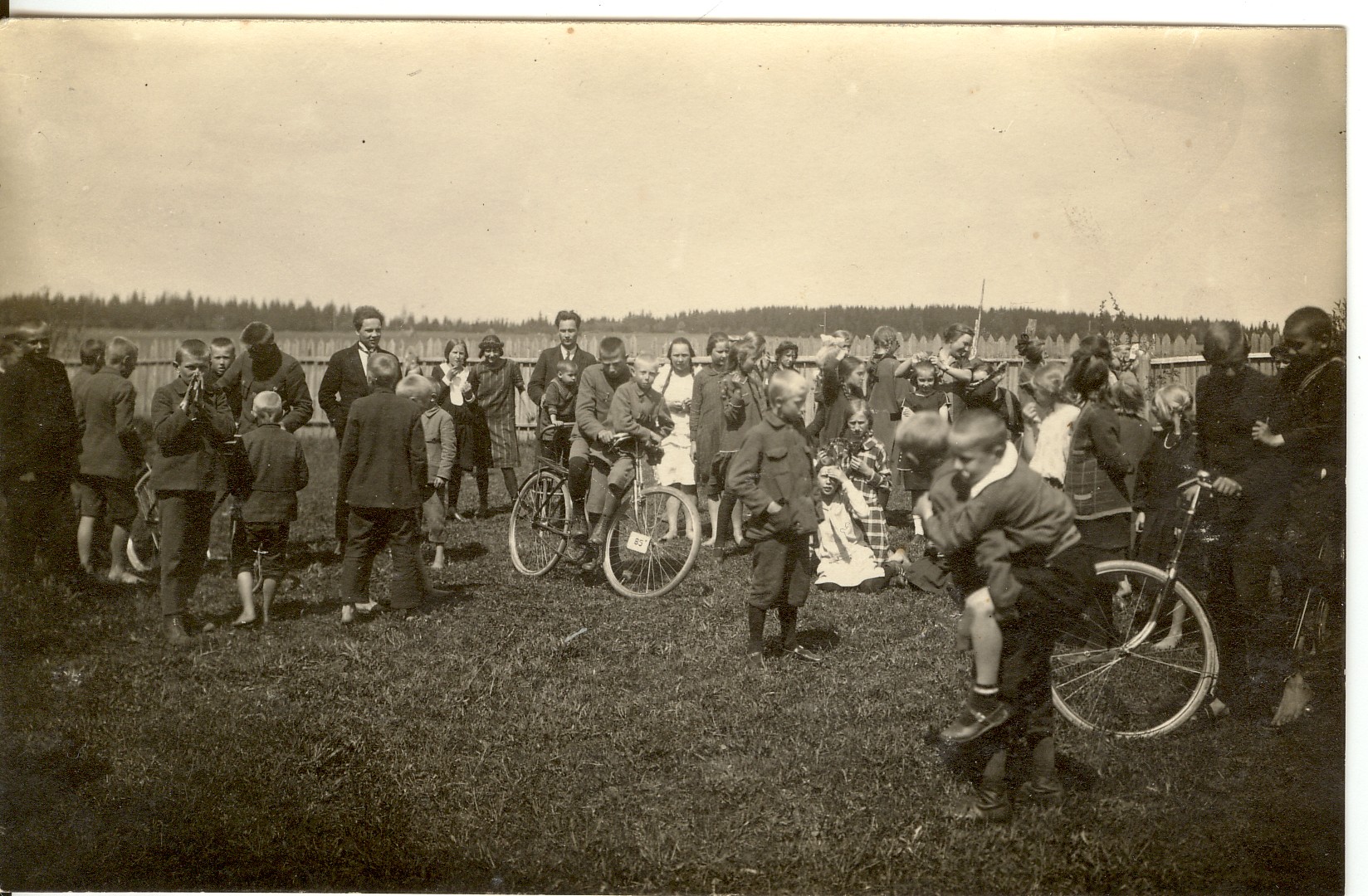 foto, jalgrattavõistlused Ambla-Koigi koolis