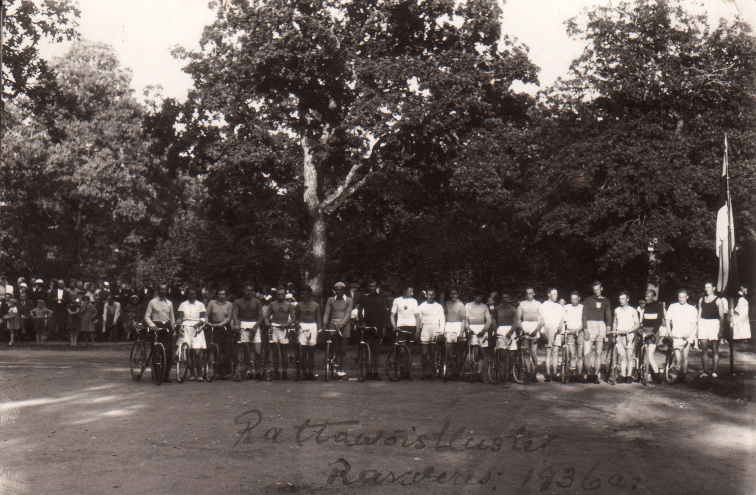 Rakvere jalgrattavõistlustest osavõtjad