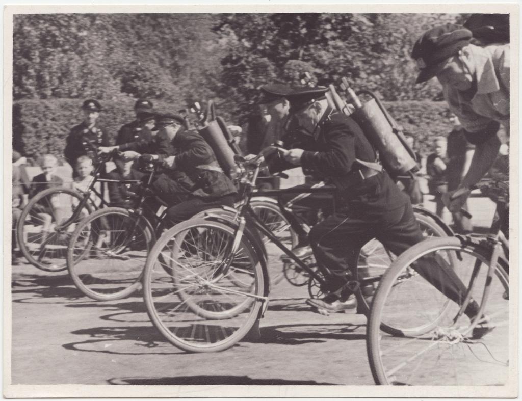 Tallinna VTÜ võistlused, hüdropultidega meeste start jalgratastel