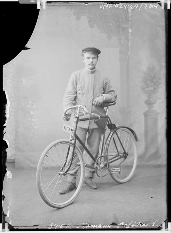 fotonegatiiv, Tirmann, mees, jalgratas 1908 foto J.Riet