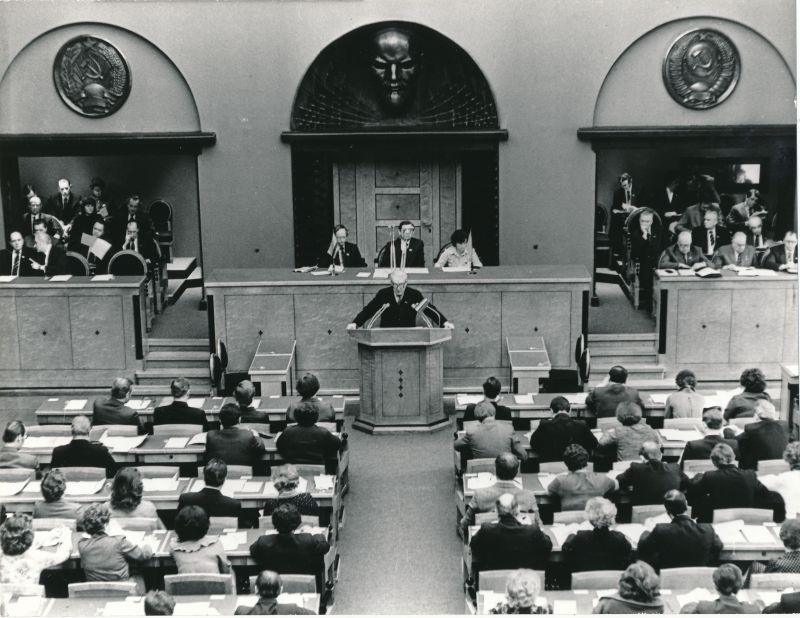 Foto. ENSV Ülemnõukogu kümnenda koosseisu seitsmendal istungjärgul. 1983.
