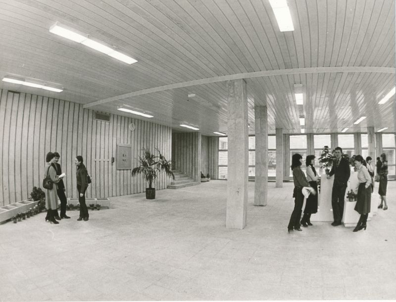 Foto. E. Vilde nimelise Tallinna Pedagoogilise Instituudi uues õppehoones. 1984.