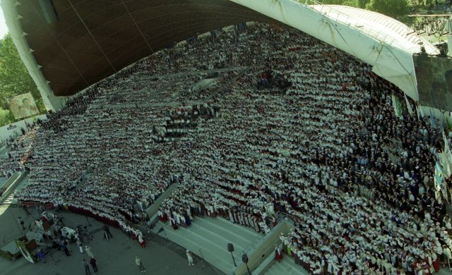 Fotonegatiiv. XIII üldlaulupidu ja XVI üldtantsupidu 2.- 4. juulil 1999 Tallinnas. Aerofoto lauljatest.