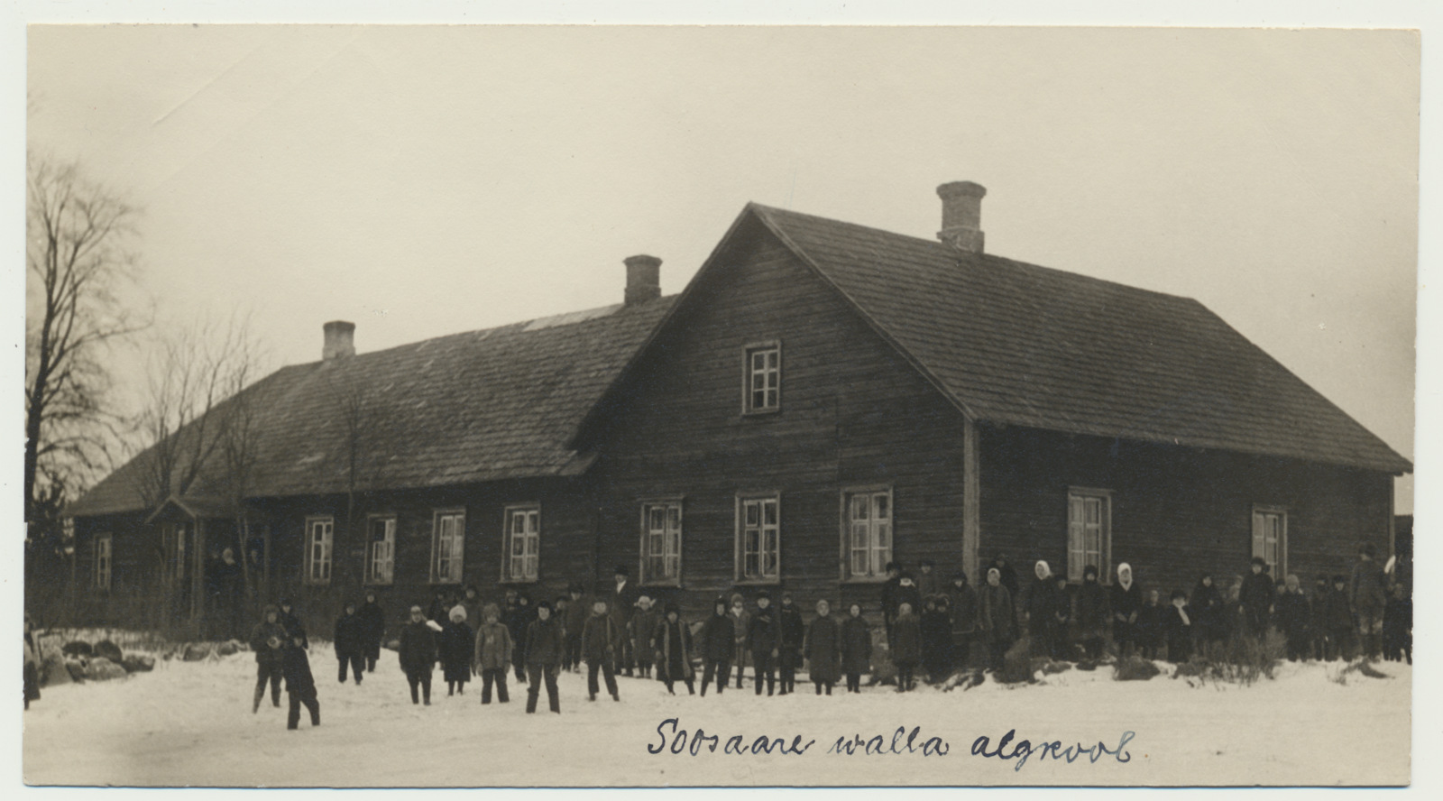 foto Kolga-Jaani khk Soosaare algkool, hoone, õpilased u 1920
