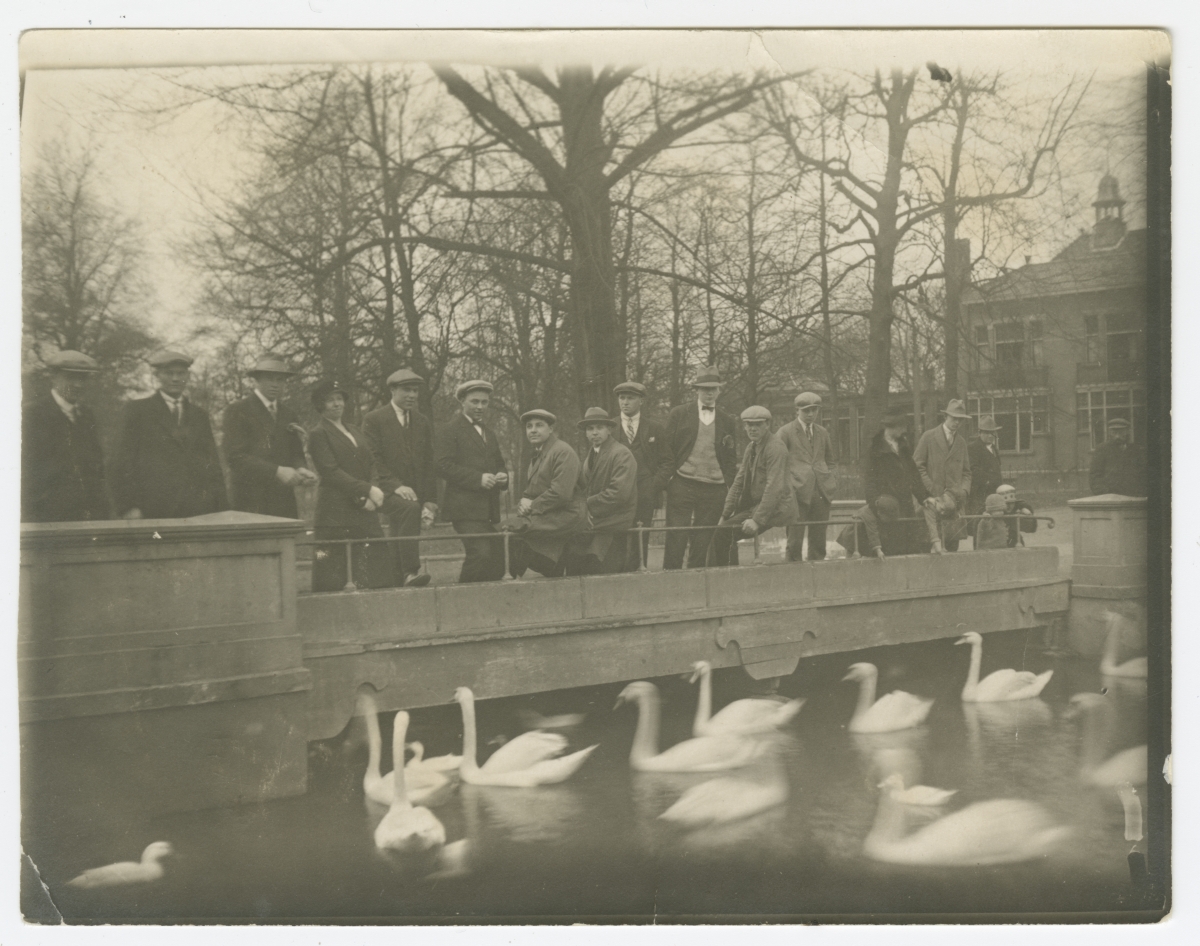 Eesti meremehed pargis.
Holland, Rotterdam.
29. märts 1927