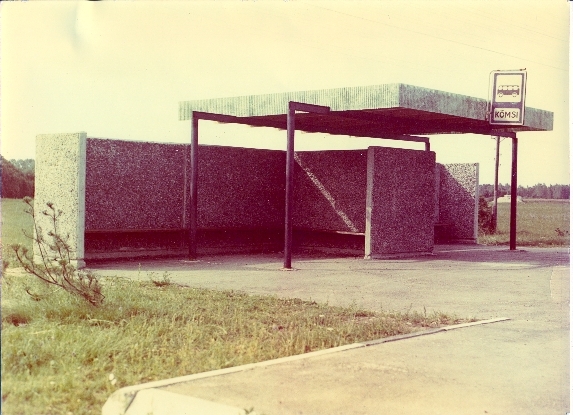 foto Kõmsi bussiootepaviljon