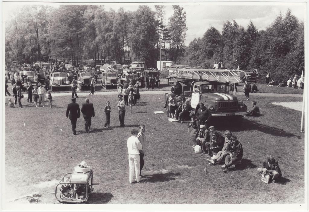 Eesti vabatahtliku tuletõrje 200. aastapäeva tähistamine: üldvaade tuletõrjetehnika näitusele, 1988.a.