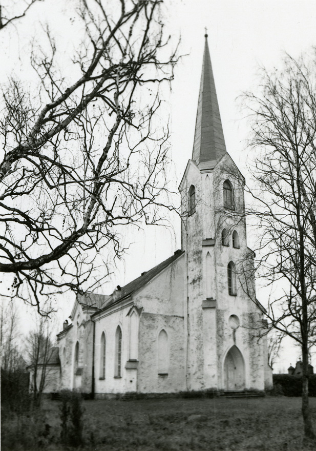Mustvee kirik, vaade loodest. Arhitekt J. Maas