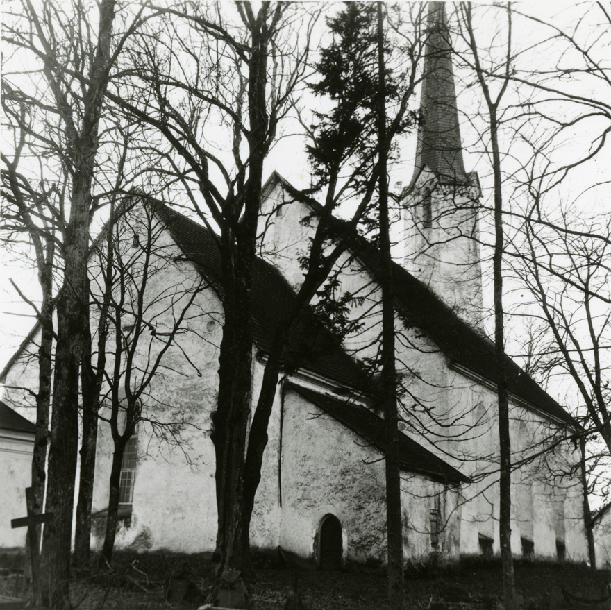 Väike-Maarja kirik, vaade edelast