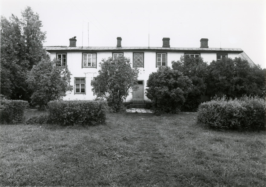 Alavere kooli juurdeehitus, vaade hoonele aiast. Arhitekt August Volberg