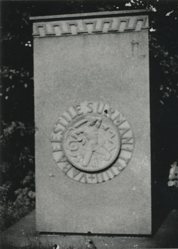 Monument Vabadussõja juhtidele Tallinna Kaitseväe kalmistul