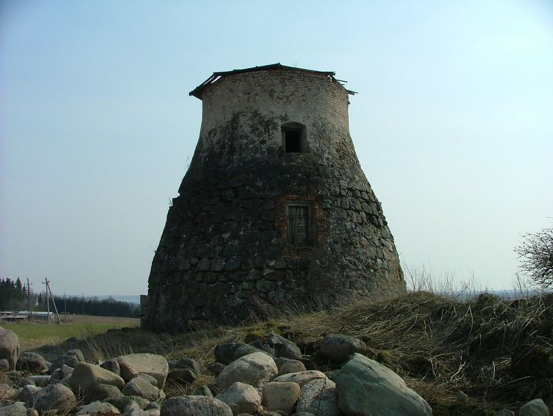 Kuremaa Manor windmill 26.04.2006