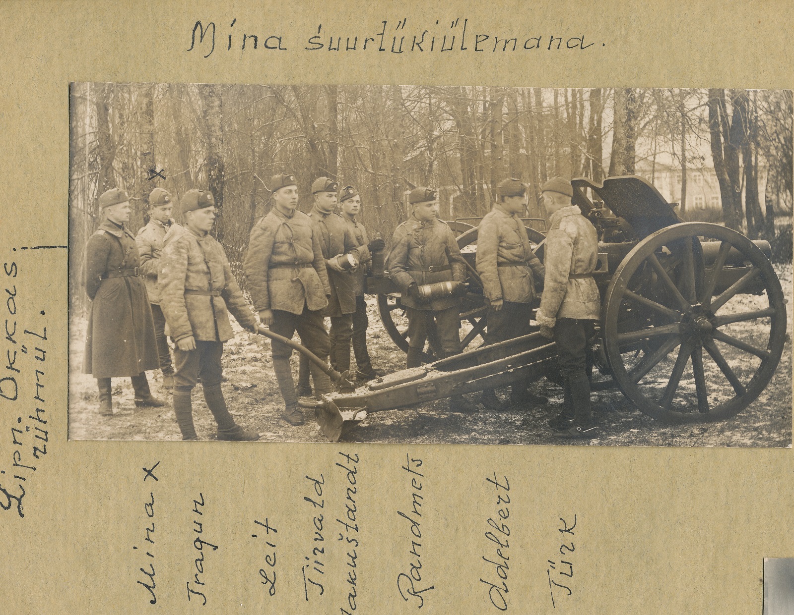 foto, Eesti sõdurid haubitsaga.