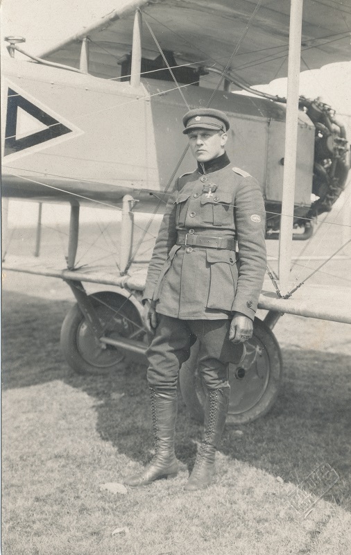 Esimene lendur Karl Haas.