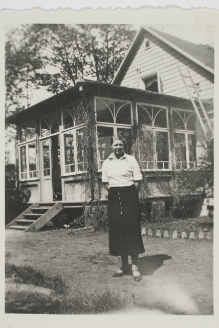 Vaige Kask klaasverandaga maja ees