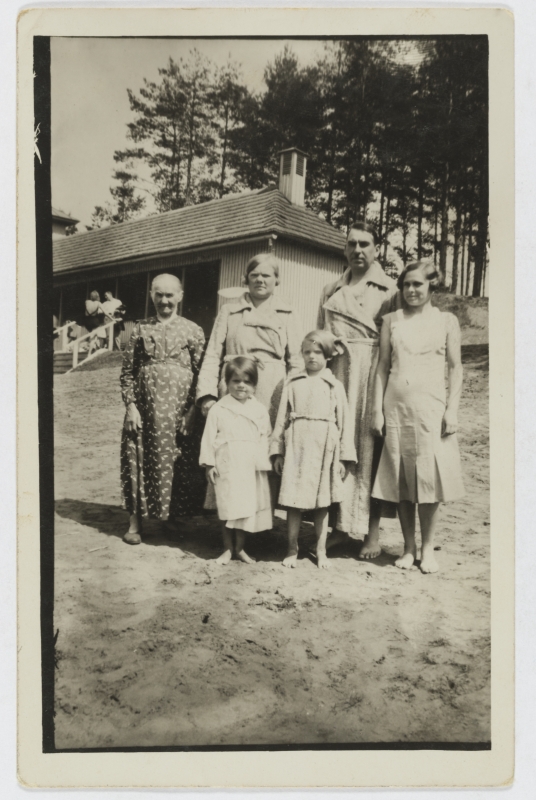 Perekond Elvas, 1934