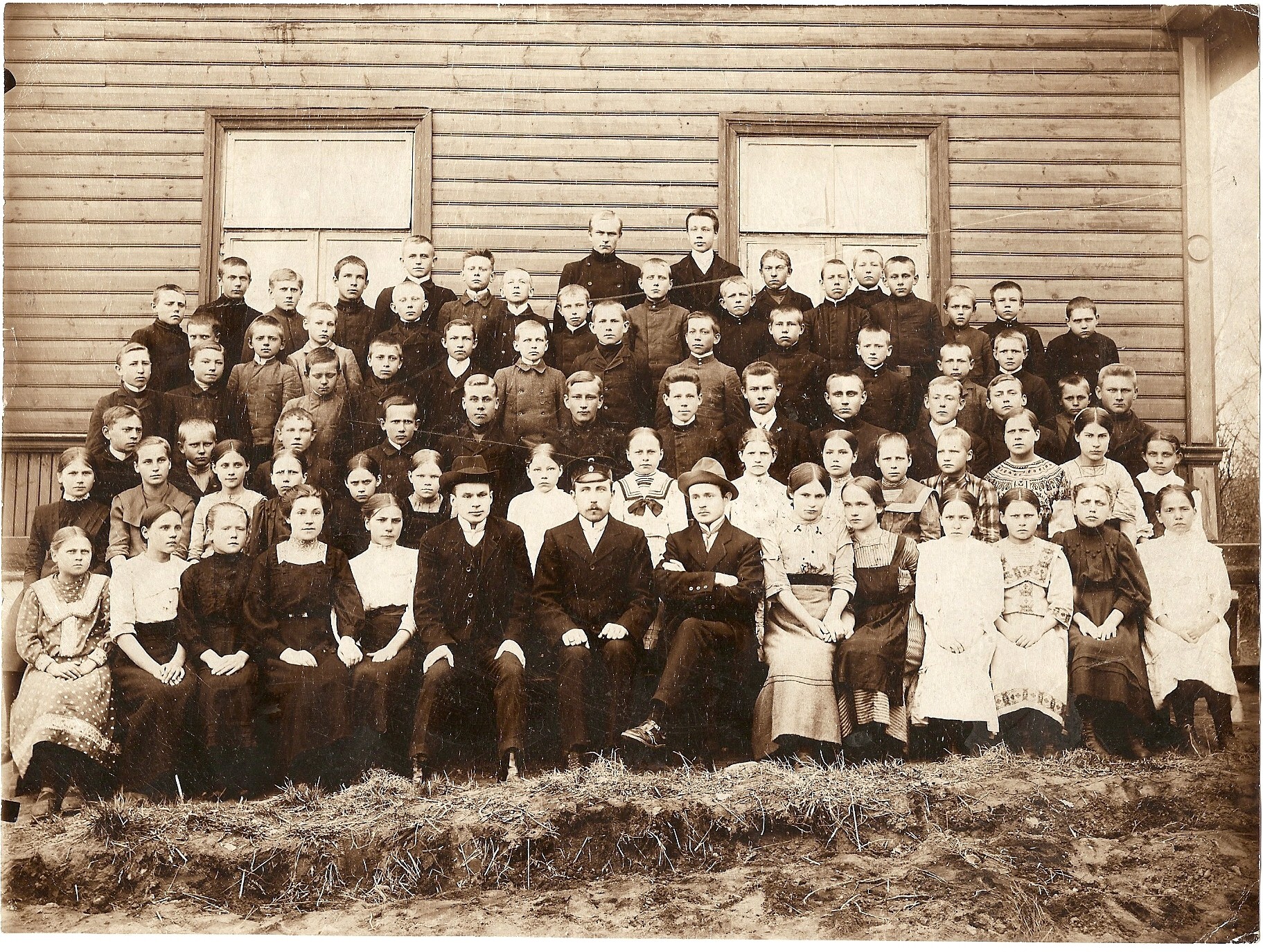 Liiguste  School in 1912.