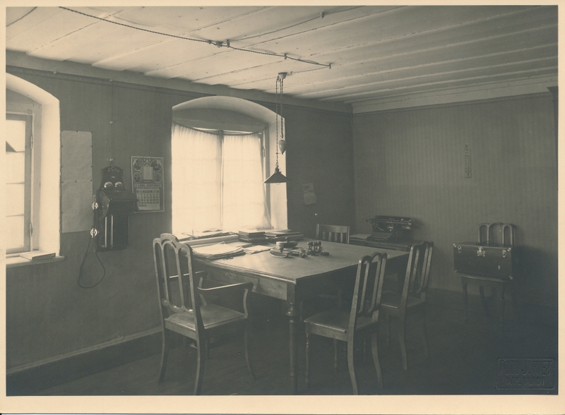 foto, Viljandi vana raekoda, koolivalitsuse ruum, 1931