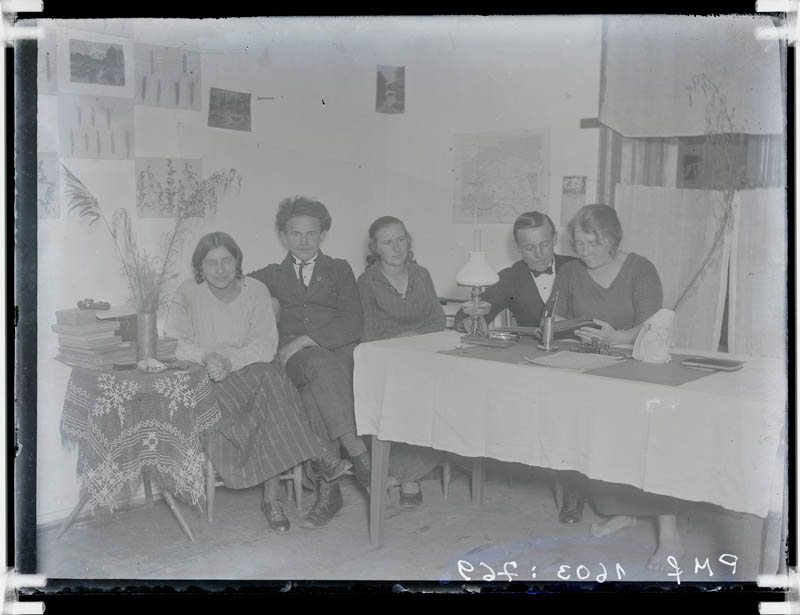 klaasnegatiiv, Vahi Põllutöökooli õpilased 1924.a.