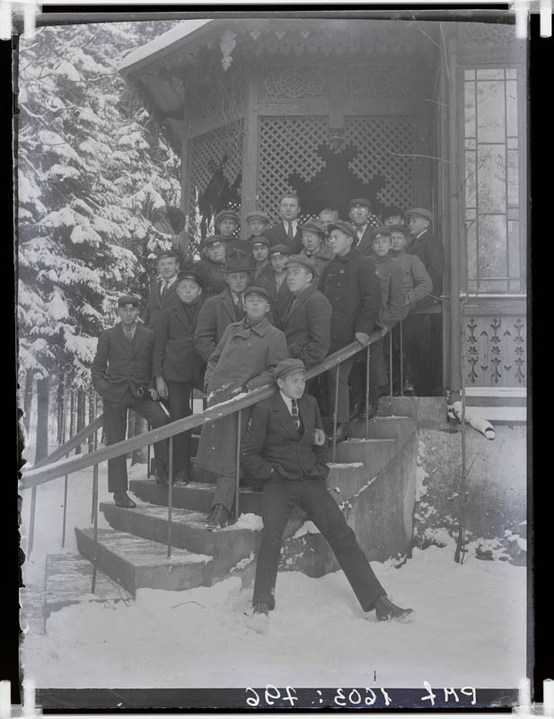 klaasnegatiiv, Vahi Põllutöökooli õpilased, 1920-ndad a.