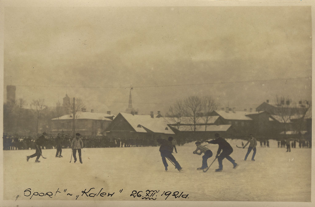 Jääpallimäng 1920. aastail