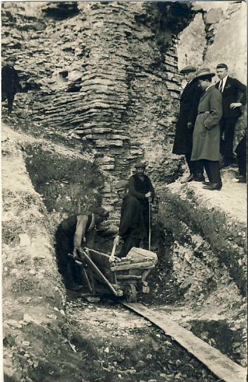Kaevamised Rakvere linnuse varemeis