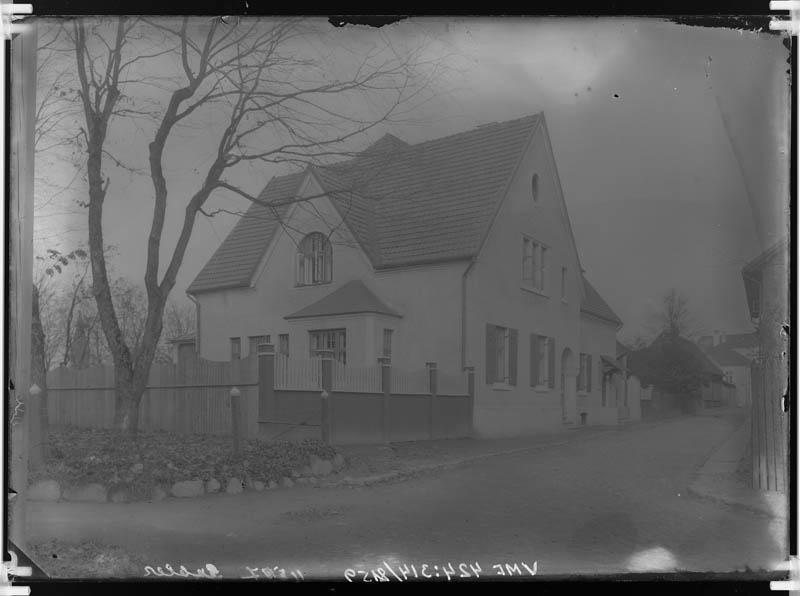 fotonegatiiv, Viljandi Pikk tn 4 O.Cr. Gableri maja 1910 foto J. Riet